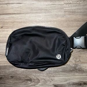 Lululemon belt bag